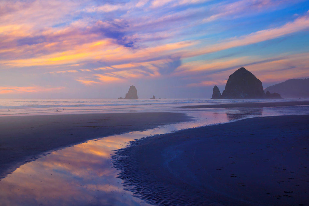 Cannon Beach, Oregon: A Breathtaking Sunset Experience